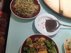 -鱼窝棚柴火铁锅炖(富山屯店)