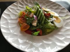 牛油果沙拉配油醋汁及烤核桃仁-恰餐厅CHAR Grill(北京三里屯洲际店)