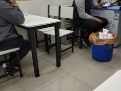 大堂-潮妈小食