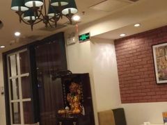 -闫府私房菜(经四路万达店)