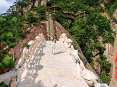 -罗田薄刀峰风景区