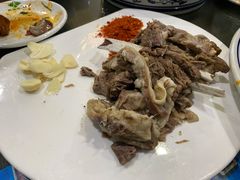 手抓羊肉-壹阁胡羊焖饼(特色小吃街店)