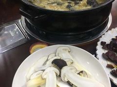 -菌之家·专业纯野生菌火锅·特色炒菌