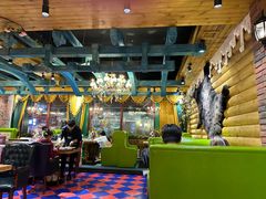 -米德维奇俄式西餐厅(西六道街店)