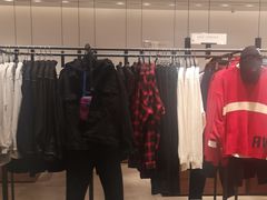 -URBAN REVIVO(西安Momopark店)