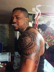 图腾 老外-游刃刺青TATTOO纹身工作室