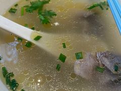 -小杨生煎(金山百联购物中心3楼店)