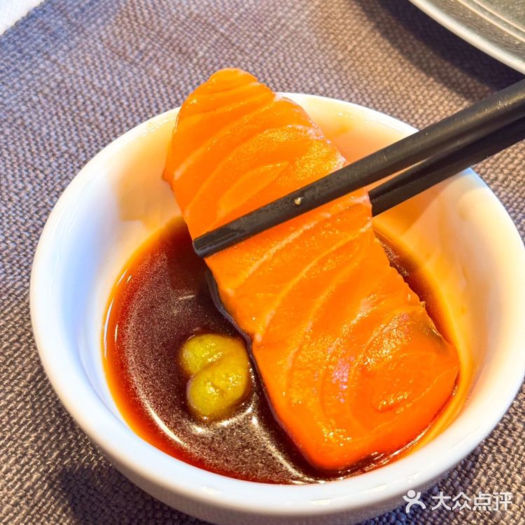 高级小区金茂府旁边的黑牛先生！太高级了！一进店