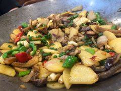 老唐三下锅-老唐三下锅 ·张家界地标美食(溪布街店)