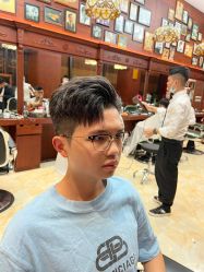 -尼特斯男士发型馆