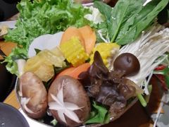 -呷哺呷哺(融创茂店)