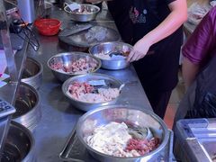 -周良天山牛杂城(天山路总店)