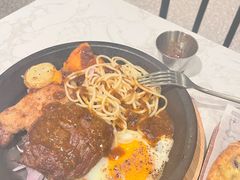 铁板黑椒牛扒拼鸡皇扒-卡朋西餐(大信新都汇店)