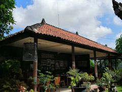 -Pundi Pundi Restaurant