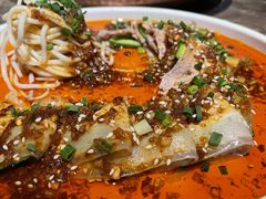 蒜泥白肉配面-三人行骨头王火锅(长寿店)