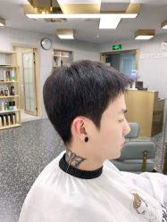 -即型男士理发工作室