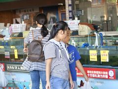 -三亚火车头万人海鲜广场