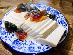 皮蛋豆腐-老二烧烤砂锅(向东南路店)