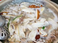 -老石黑山羊毛驴肉火锅(金凯广场店)