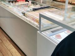 面包甜点陈列柜-好利来(北美N1店)