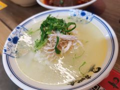 -肖四女乐山跷脚牛肉(世博源店)