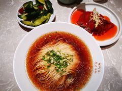 -松鹤面馆·古法焖肉面(观前店)
