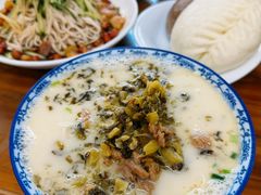 雪菜肉丝面-雪琴面馆富安特色鱼汤面(城中花园店)