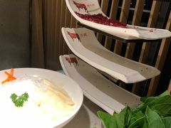 -左庭右院鲜牛肉火锅(浦江欢乐颂店)