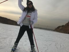 -采薇庄园四季滑雪场