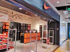 -NIKE佛山胜利换季优惠店