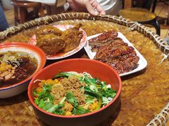 -爆炸头阿姨小四川正宗川味小吃(无任何分店)