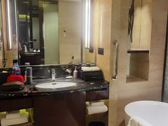 -成都保利公园皇冠假日酒店(熊猫基地店)