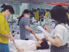 上课实景-粤港芭莎美容美发化妆学校