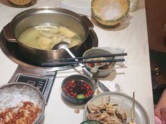 -喃喃椰·糟粕醋·椰子鸡火锅(七堡花园店)