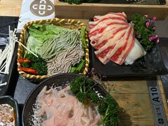 -湊湊火锅·茶憩(上海合生汇店)