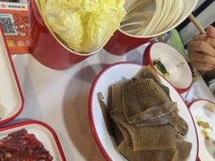 -毛辣果·贵州红酸汤牛肉火锅(西单店)