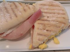 火腿芝士帕尼尼-必胜客(吾悦国际广场店)