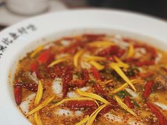 老坛子酸菜鱼（鲈鱼3-4人份）-太二酸菜鱼(广州IFC国金天地店)