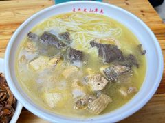 -文山荷鲜居(翠湖店)
