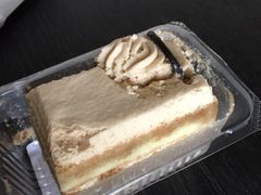 -红宝石·鲜奶小方·海派西点房(南丹店)