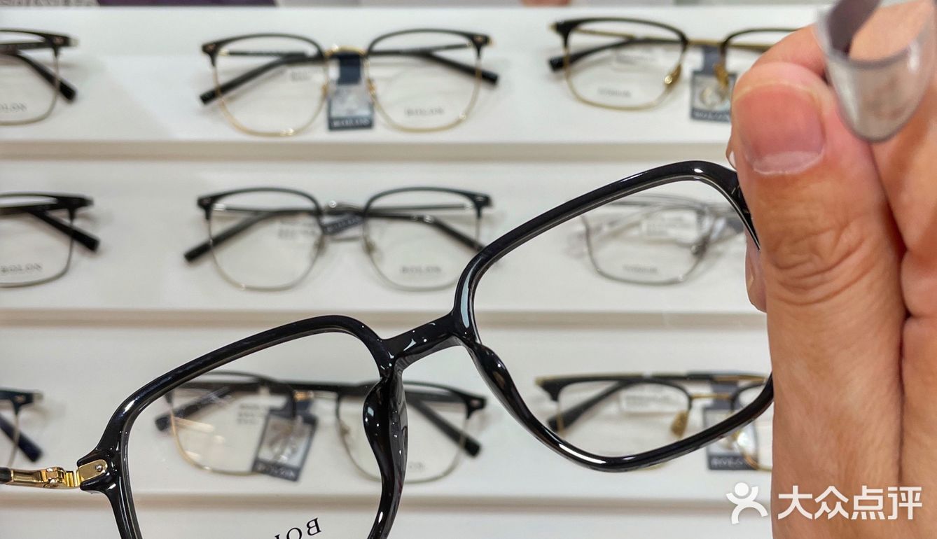 深圳探店｜市中心写字楼里的高颜值眼镜👓