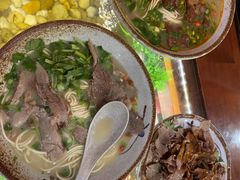 -金杨拉面王小吃面馆·牛三宝面·红烧牛肉粉