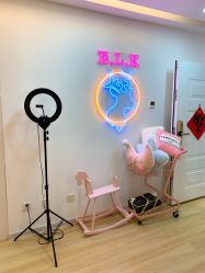 -E.L.K造型momopark店