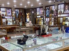 -明月眼镜(汇鑫源商厦店)