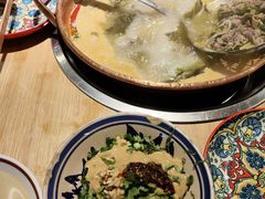 -洱火云南酸菜牛肉火锅(石景山当代商城店)