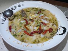 -江渔儿酸菜鱼·拔草餐厅(虎门君乐汇店)