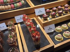 -雍容荟帝王蟹活龙虾展台自助(IFS黑金店)