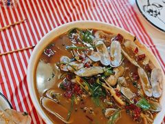 -金陵大勇烧烤·小龙虾·海鲜大咖(竹山路店)