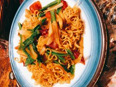 炒方便面-鼎原力量东北吊炉烧烤(临河街店)