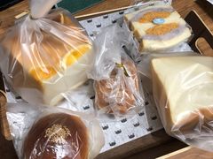 -沁屋面包店(人民东路店)